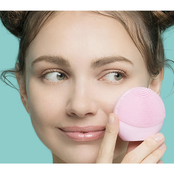 Foreo LUNA Fofo | Pearl Pink | Open Package - Picture 3 of 14